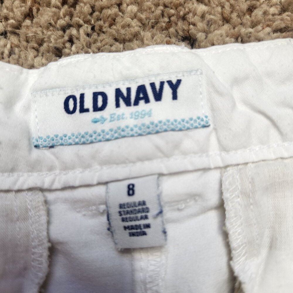 Old Navy Women's White Casual Shorts - Picture 6 of 8
